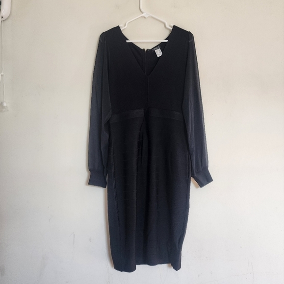 Venus Black Bandage Bodycon Vneck Long-Sleeve Dress size Large NWT - Picture 1 of 6